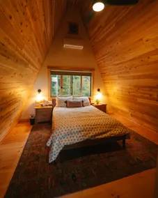 Off-Grid Cabin with Wood Fired Hot Tub. 4 Kayaks - Image 5
