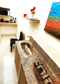 Modern small studio private kitchen free wifi - Image 4
