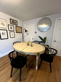 Cute 2 floor 2 bedroom apt. 5 minute walk downtown - Image 4