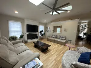 5 BR w/Band&Piano setup/private Gym/Theater&Entry - Image 4
