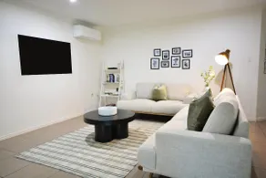 Lux in Bundy - Wifi, AC, Netflix and comfort - Image 2