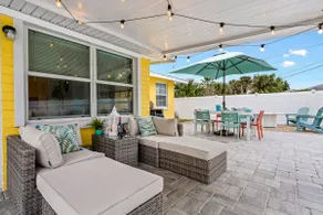 Beachside Villa, FirePit, BBQ Hammock Surfboard - Image 3