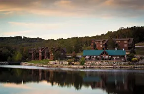 Branson Chalet: 4 En-Suite Baths, Pool & Golf - Image 3