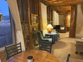 Romantic. Spacious, Mountain View - Image 3