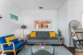 Downtown | Remote Work + Walkable City Stay - Image 2