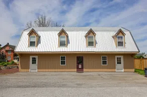 Apt. 1 at Witmer Estate, Near Amish Attractions - Image 5