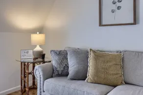 Apt. 1 at Witmer Estate, Near Amish Attractions - Image 2