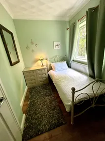 Cosy and secluded brook-side lodge - Image 3