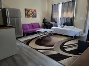 Private,Cozy, Spacious full of natural light Suite - Image 2