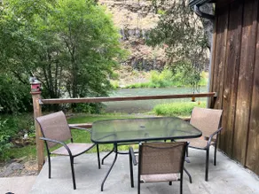 Beautiful Cabin On The Klickitat River - Image 3