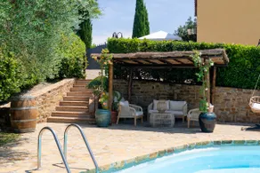 Podere Vergianoni immersed in Chianti with swimming pool - Image 2