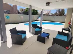 luxury house with pool - Image 2