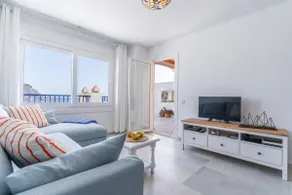 Lovely 1-bedroom with seaview terrace in San Jose - Image 4