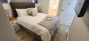 Wollongong Granny flat with 2 bathrooms & parking - Image 2