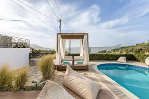 300mt to Restaurants & Supermarkets *1km to Beach* - Image 3