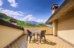 Private terrace with view near Varenna - Image 2