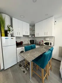 A modern and bright flat in Empuriabrava - Image 4