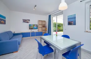 Scirocco, Holiday Home with garden and terrace ,100 mt from the sandy beach - Image 5