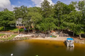 Luxury Peninsula Escape – Beach & Fire Pit - Image 3