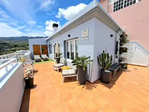 Apartment with ocean and mountain views. Penthouse - Image 3