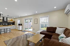 Modern Guest House | Central to Everything - Image 4