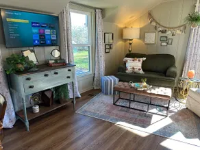 The Compass Loft Studio near TSU with EV Charger - Image 4