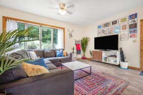 Llama Loft | Fire Pit | Fenced Yard | Brew Trail - Image 2