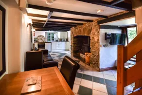 Ta Mill Cottages & Lodges - Pump Cottage - Image 3