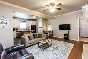 Cozy Cul-de-sac | Comfy & Cute, Stylish Stay - Image 2