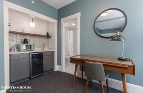 Cambridge, Prentiss House - Queen Suite | Rm 05 - Image 5