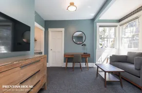 Cambridge, Prentiss House - Queen Suite | Rm 05 - Image 2