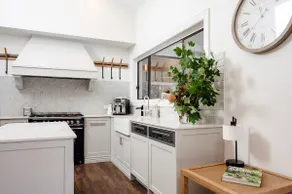 Berry Luxury Retreat - Image 4