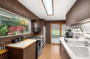 Lakeview Historic Getaway | Hot Tub & Coffee Bar - Image 3