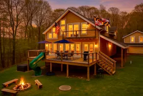 Beautiful LAKE VIEW w/HOT TUB, Fire Pit & GameRoom - Image 1
