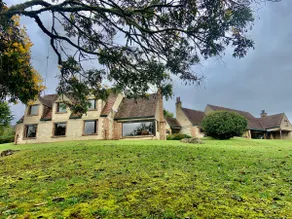 Cozy & Romantic 4-bedroom cottage with fireplace - Image 2