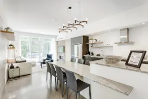 Tremblant Oasis: Fireplace, Hot Tub, King Beds! - Image 2