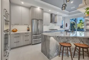 Coastal Paradise - Private Luxurious Spacious Resort Beach Living! - Image 3