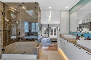 Coastal Paradise - Private Luxurious Spacious Resort Beach Living! - Image 4