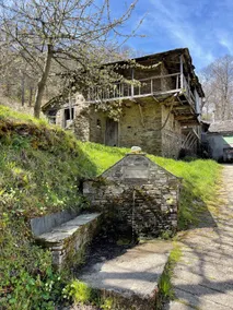 CASA FOLIBAR-Encanto rural entre piedra y madera Valle del Silencio - Image 4