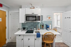 Early Check In & Free Cleaning* Beach Block Condo - Image 3