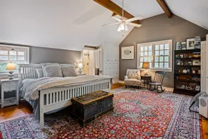 Cheerful coastal retreat - antique meets modern - Image 4