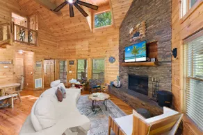 Elegant Cabin w/Hot tub, Pool Table Close to Helen - Image 4