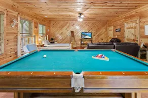 Elegant Cabin w/Hot tub, Pool Table Close to Helen - Image 3