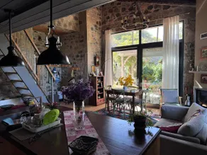 Cheerful 3-bedroom vacation home with garden - Image 4