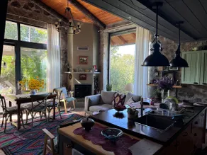 Cheerful 3-bedroom vacation home with garden - Image 5