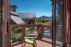 Great Rates, Hot Tub, Tranquil Views & Location - Image 4