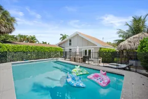 Beach, Heated Pool, Tiki Lounge Tradewind Home - Image 3