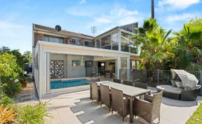 Callala Beach Summer escapes with indoor pool and spa - Image 3