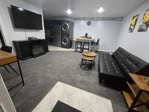 1 Bedroom Apartment with Kitchen & Full Bath - Image 2