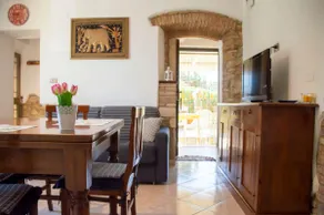 House Il Poggio just 8 minutes from the sea - Image 4